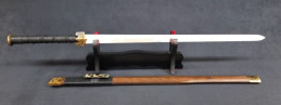 Chinesisches Schwert mit hangeschmiedeter Klinge und scharf geschliffen. Bei Jaws Schwert Shop verfügbar