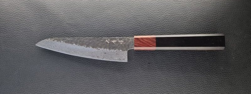 Petty Messer mit Damastklinge von Jaws Schwert Shop